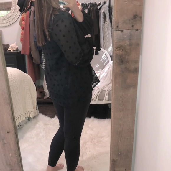 Black boho top size large - Picture 3 of 6